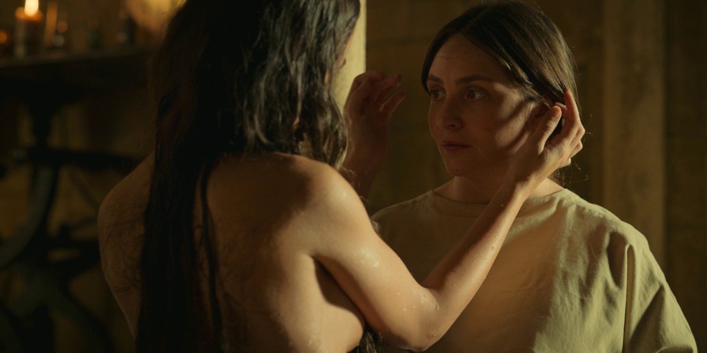 Elia galera nude in “the ugliest woman in the World”