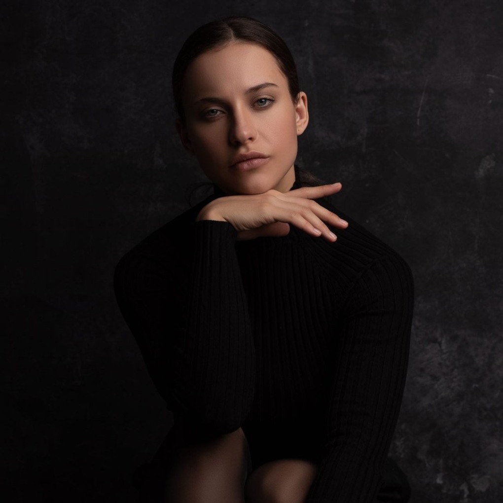 Алена Севастова Maxim