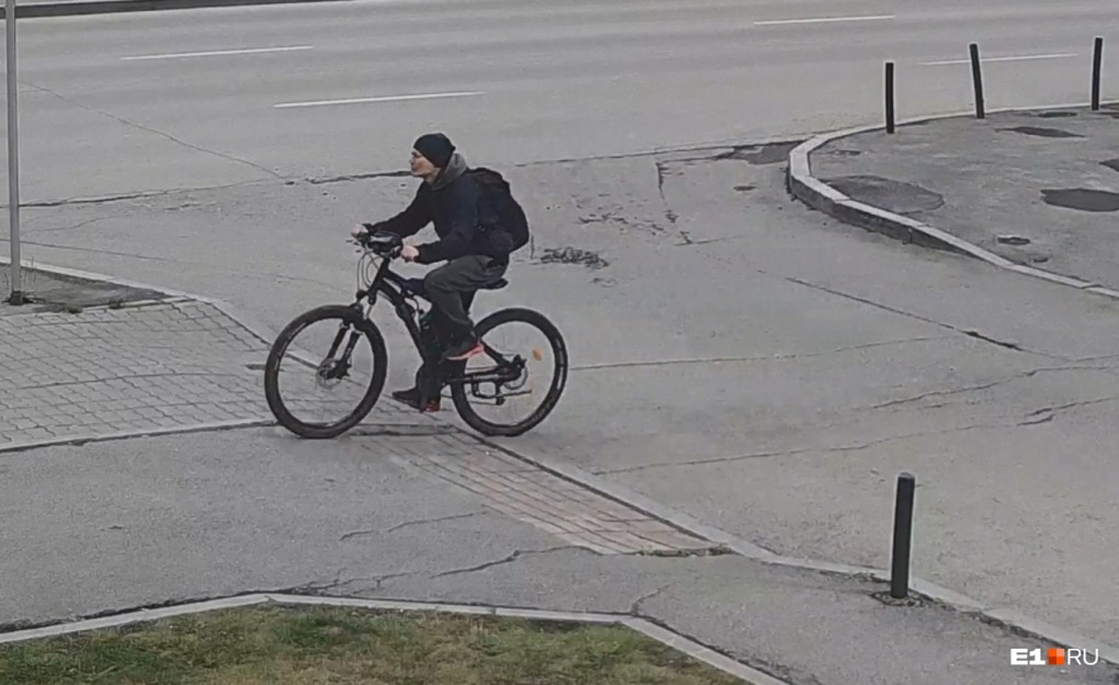 Отшлепать девушку в чулках