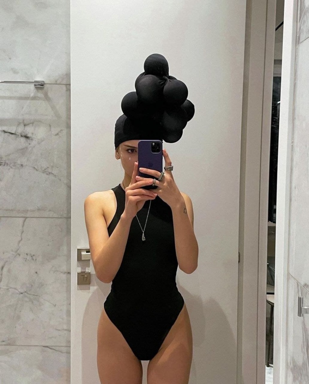 Dina Saeva попа