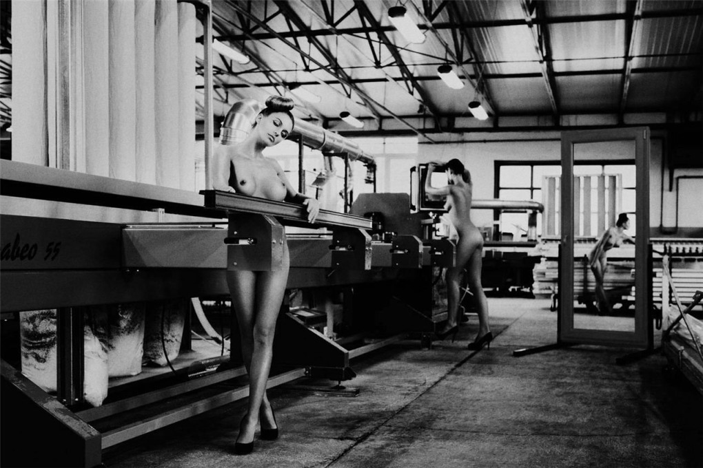 Эротичные девушки на заводе