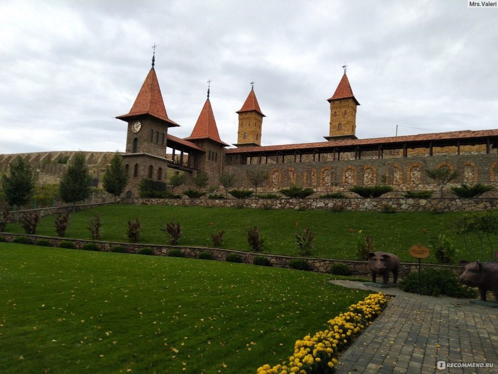 Каменск-Шахтинский парк Лога Церковь