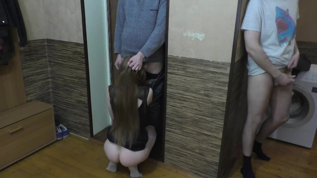 Минет в коридоре