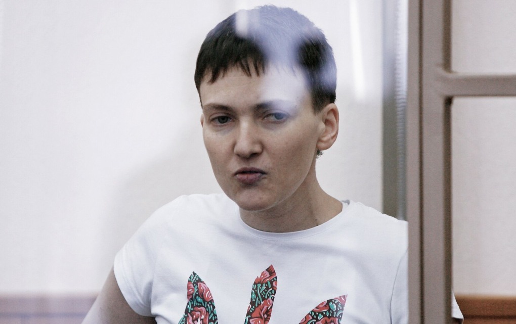 Надежда Савченко курит