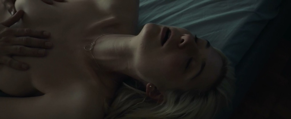 Debicki homemade Home body Elizabeth fake