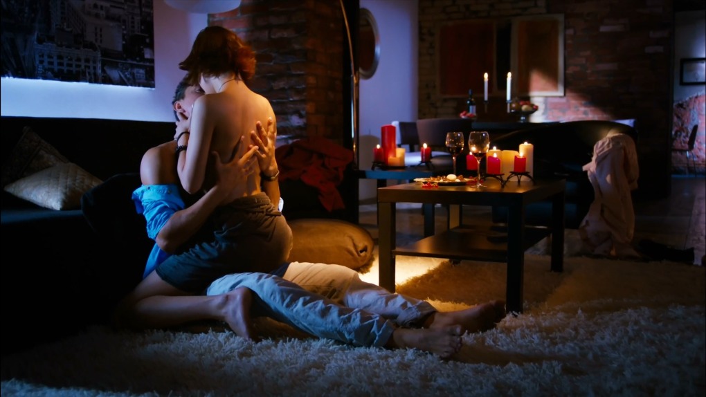Мария Пирогова в постельных сценах в фильмах 18 +