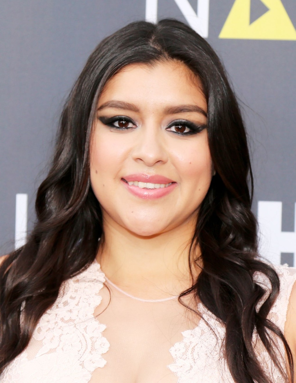 Chelsea Rendon из сериала бесстыжие