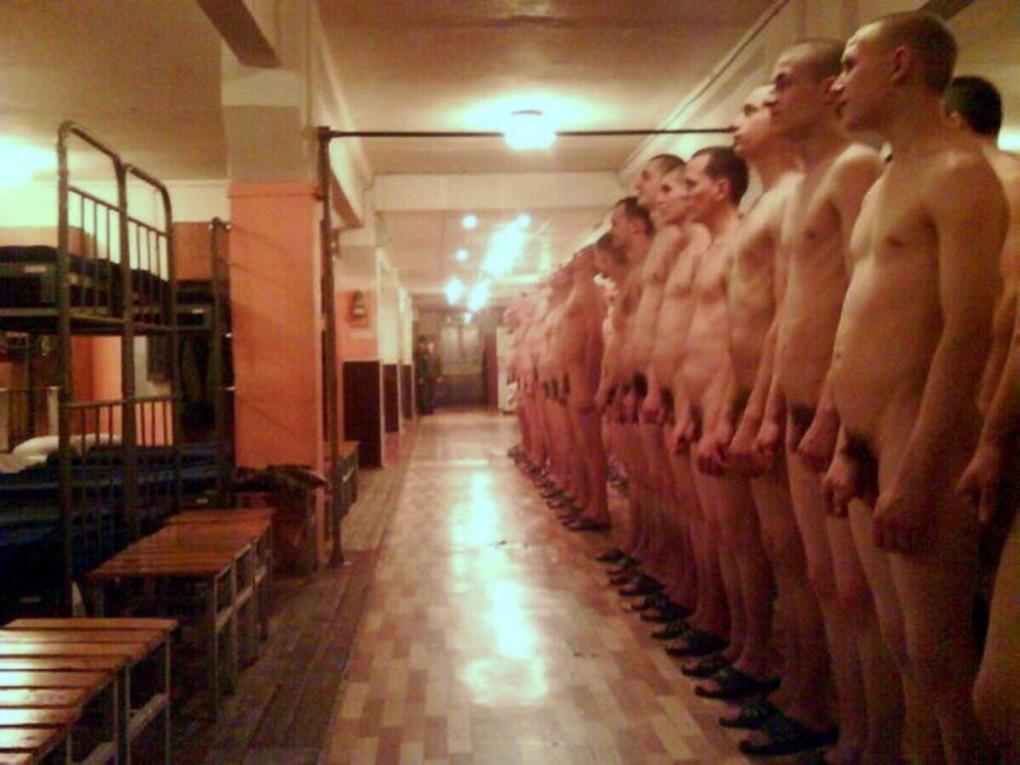Мужская порнография в армии