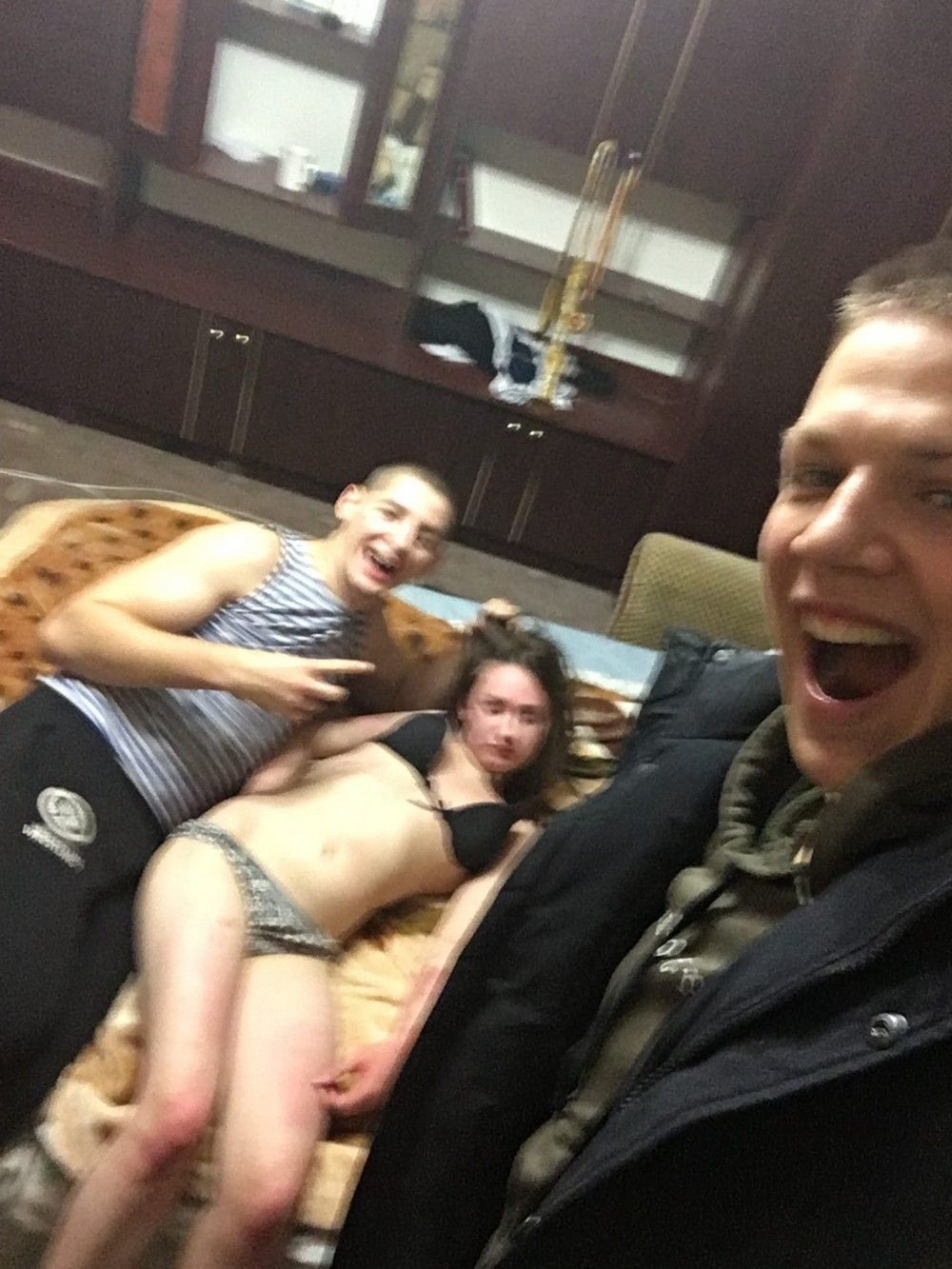 Кончил на лицо спящей домашнее