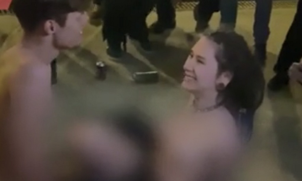 Взрослые женщины в деревне